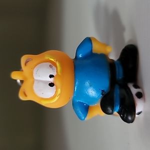 Vintage Old Cute PAWS Garfield Keychain Garfield as Soccer Player